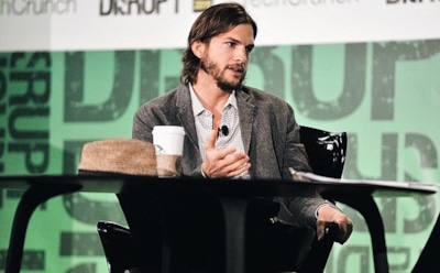 Эштон Кутчер отреагировал на заявления Деми Мур об изменах