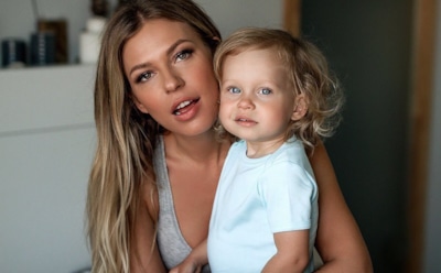 «Королевы селфи»: Рита Дакота устроила селфи-вечеринку с дочерью Мией