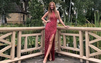 «Идеальная!»: Наталья Подольская покорила стройной фигурой в купальнике