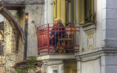 МЧС опровергло новый запрет на курение на балконах