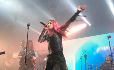 Линда призвала артистов «заниматься музыкой, а не пропагандой»