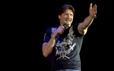 «Я очнулся»: Запашный обратился к поклонникам после операции