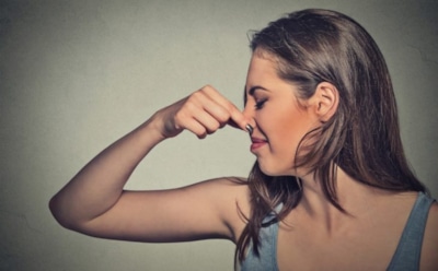 Советы бабушки: 3 действенных народных способа избавления от запаха пота