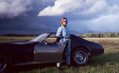 Серябкина выпустила клип на трек «Опаленные солнцем»