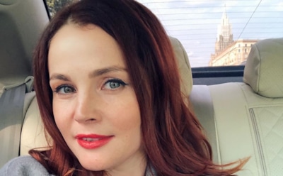 Екатерина Вуличенко похвасталась заваленной цветами комнатой