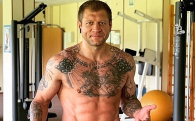 Александр Емельяненко подрался с соперником до боя в Москве