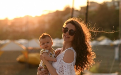 Приемная дочь Дмитрия Хворостовского родила в бассейне