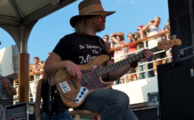 Умер основатель Lynyrd Skynyrd Ларри Янструм