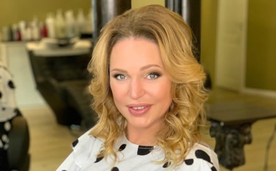 «Без фотошопа»: Алла Довлатова показала фото в купальнике