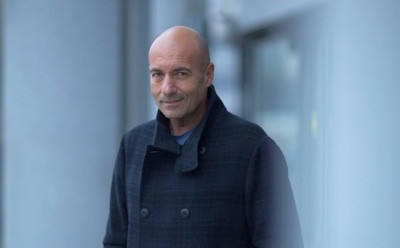 Игоря Крутого встретили в Казани красной дорожкой и караваем