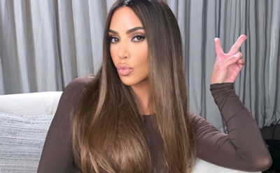 Ким Кардашян похвасталась коньяком Kim Kardashian