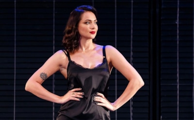 Самбурская восхитила дерзким образом в косухе