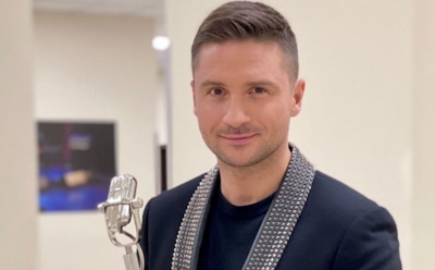 Сергей Лазарев показал озорное фото из кровати