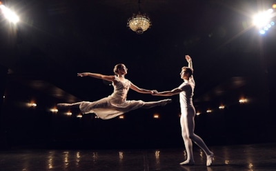 Всемирный день балета празднуют онлайн-трансляцией из закулисья знаменитых театров