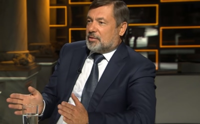 Член ОП предложил закрыть театры, распустить Минкульт и запретить английский язык