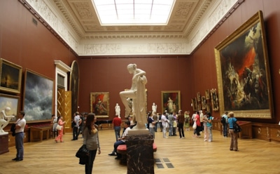 Русский музей начал продавать сувениры