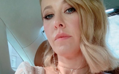 «Ютьюб» перестал рекомендовать шоу Собчак из-за постельных сцен с Асмус