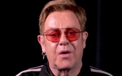 Элтон Джон  на 5 месяцев отложил концерт в США из-за болезни