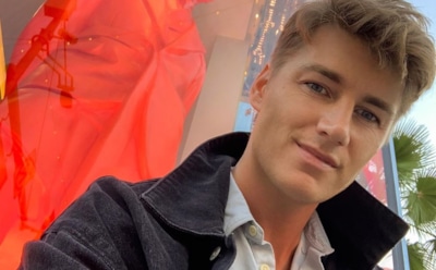 «Женюсь»: Алексей Воробьев пошутил о свадьбе фотографией сразу с семью невестами