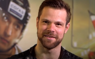 Омские хоккеисты возобновили выпуск шоу «Лига хоккейных шуток»