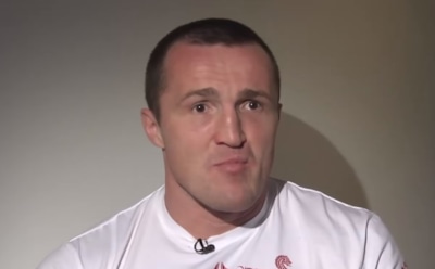 Боксер Денис Лебедев призвал запретить телевидение в России из-за рекламы жвачки