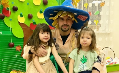 Сергей Ланг рассказал, почему купил дочкам на Хеллоуин добрые маски