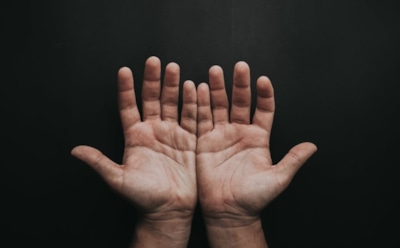 СМИ: в 2020-м россияне смогут подтвердить личность отпечатком вен ладони