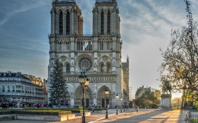 Собор Нотр-Дам признан находящимся под угрозой достопримечательностью