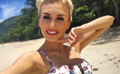 «Я поправилась!»: Розалия Райсон похвасталась мягким животом и боками