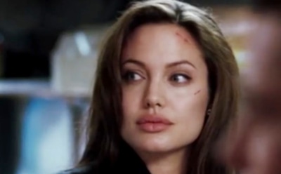 Анджелина Джоли появилась без одежды на обложке глянца