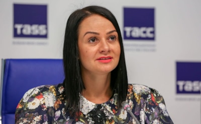 Ольга Глацких решила открыть школу красоты для девочек