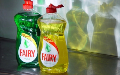 В России начнут продавать Fairy в бутылке из океанического пластика