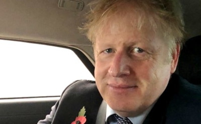 Борис Джонсон вымыл пол в магазине