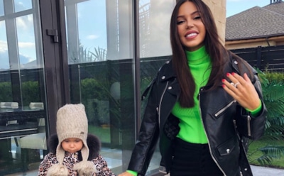 «Мало еды!»: Самойлова сняла истерику проголодавшейся дочери