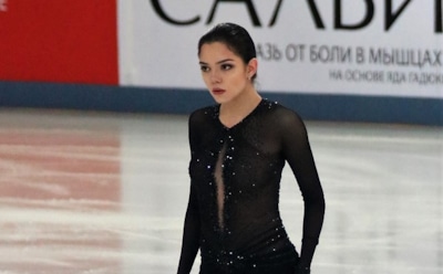 Медведева решила тренироваться в Канаде до конца карьеры