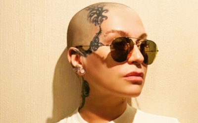 Наргиз показала знаменитую бутылку виски