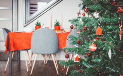 Как украсить стол на Новый год 2020?