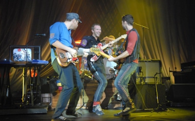 Coldplay выпустили альбом из двух частей