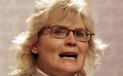 Штраф или срок: в Германии запретят сжигать флаги других стран