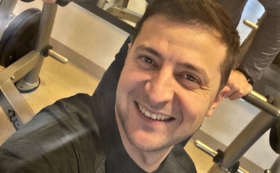 В Украине появились носки с цитатами Зеленского