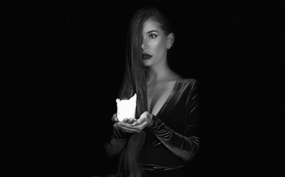 «Выглядим жалко»: экстрасенс Кузнецова пожаловалась на дресс-код