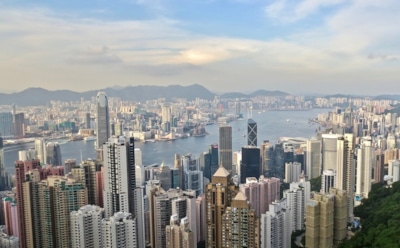 Китай ввел санкции против американских компаний из-за закона о Гонконге