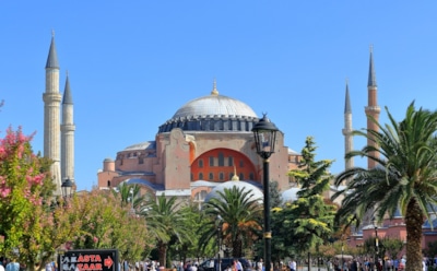 В Турции в 2019-м число туристов из РФ взлетело на 16,9%