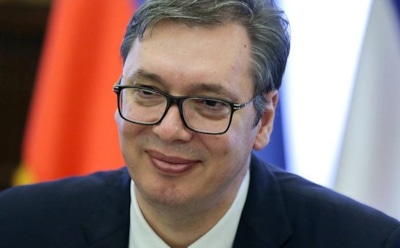 Президент Сербии оконфузился, забыв пожать руку Путину