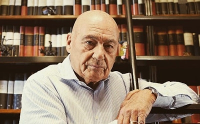 Познер назвал «квасным патриотизмом» ежедневное исполнение гимна РФ в школах