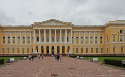 Русский музей выпустил коллекцию платьев с шедеврами Репина