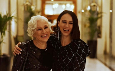 Солистка IOWA: «Мать заложила обручальное кольцо, чтобы у нас была еда»