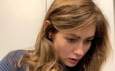 Луна выпустила драматичный клип на песню «Золотые лепестки»