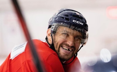 Овечкин отправил арбитра в больницу ударом в спину