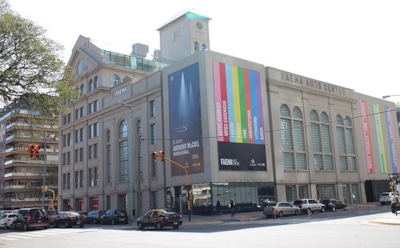 Миллионера Мэтью Чарльза Гиббарда застрелили на входе в отель